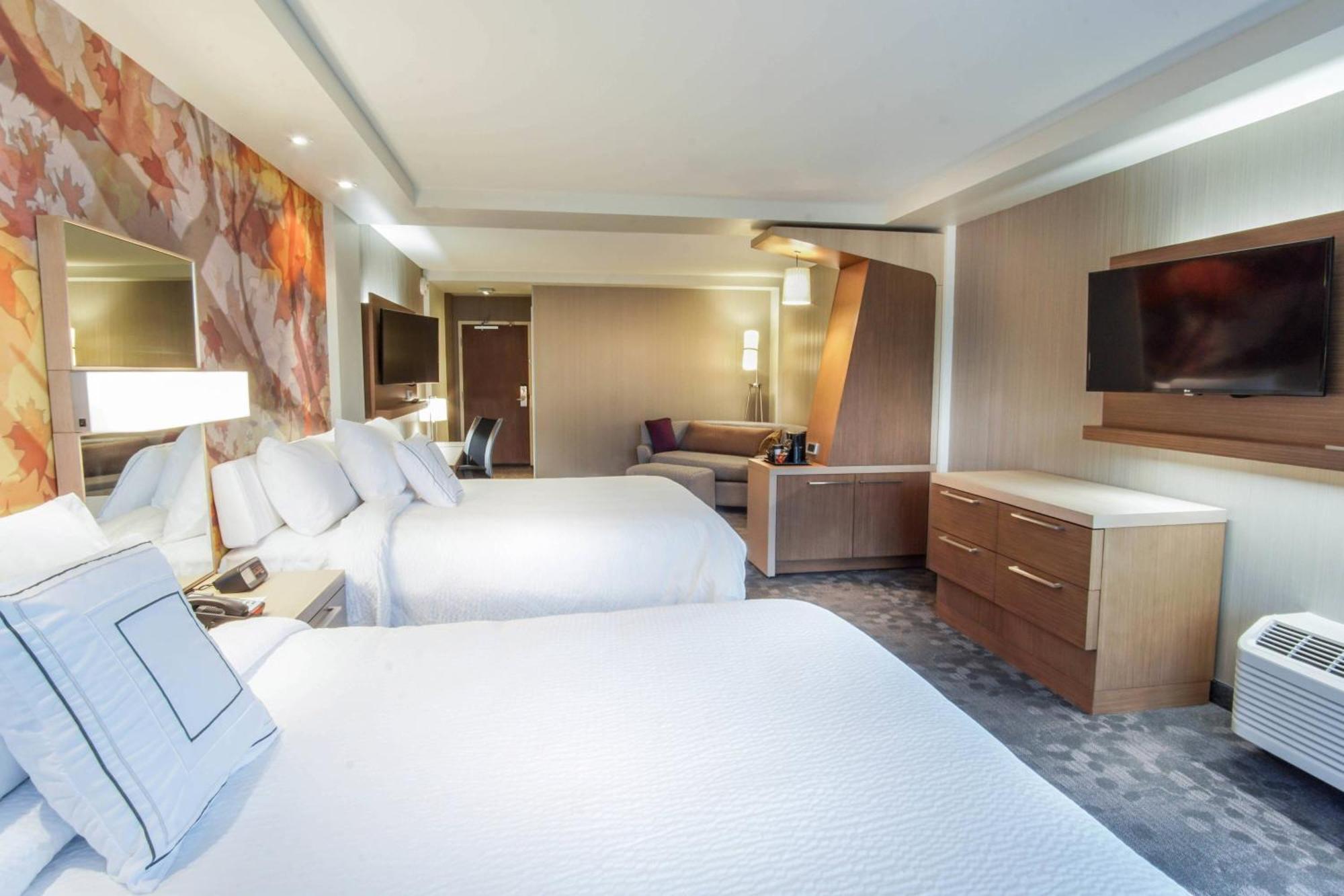 Courtyard By Marriott Lenox Berkshires Hotel Exterior foto